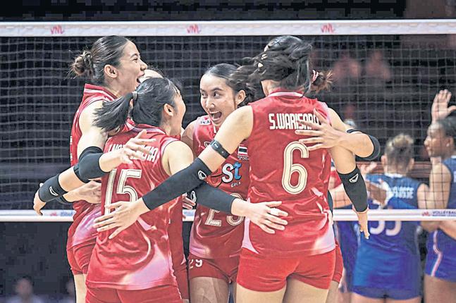 Thais sink France for first win