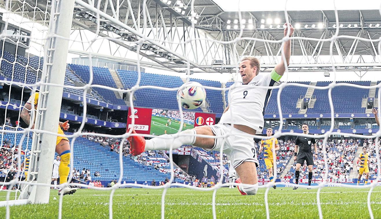 Boos greet England's lacklustre triumph