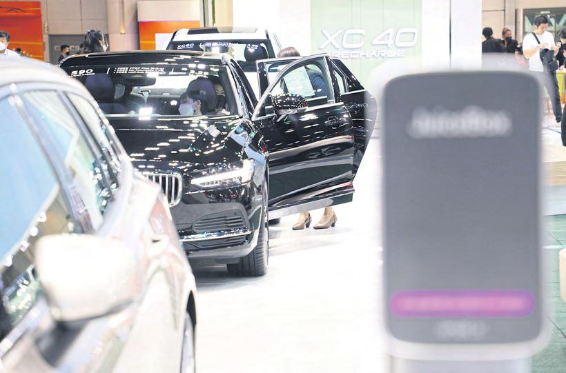 Auto lease adjustment causes a kerfuffle