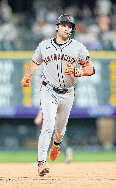 Giants clinch record 6th 1-run victory
