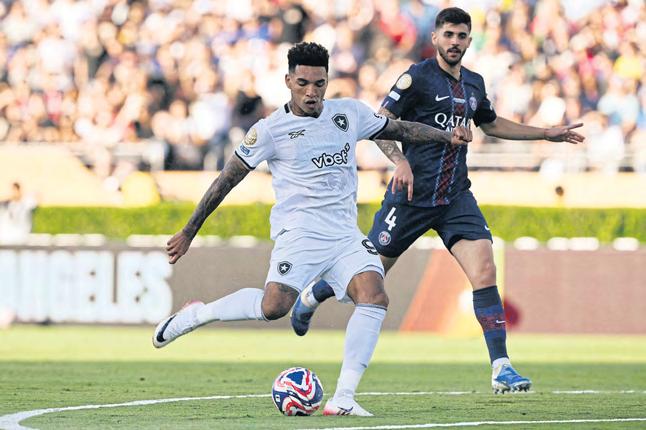 Botafogo stun PSG, Messi lights up CWC