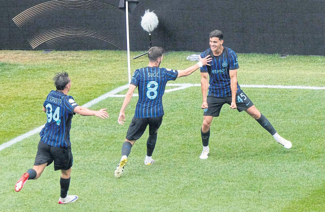 Inter, Dortmund open accounts
