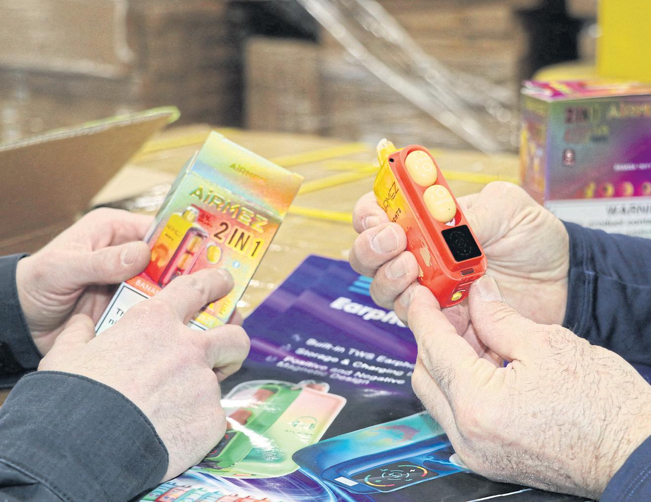 Middlemen help Chinese vapes get into US