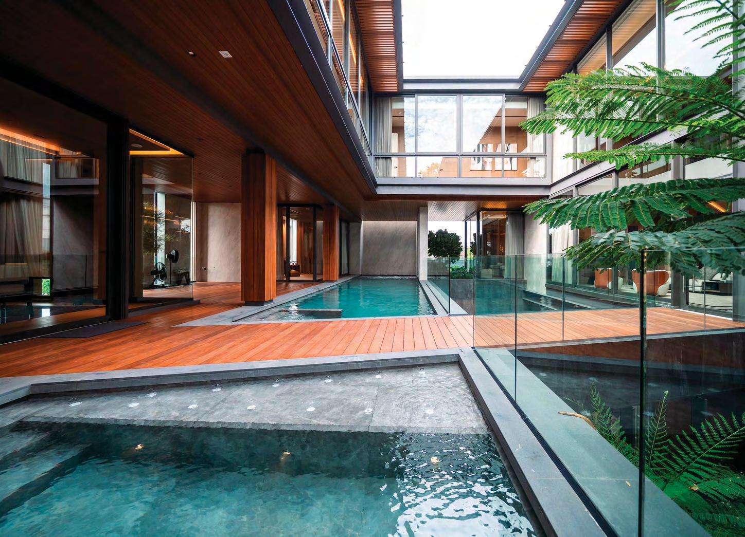 LUXURY RESIDENTIAL MARKET RISES ABOVE ECONOMIC HEADWINDS WITH RESILIENT DEMAND