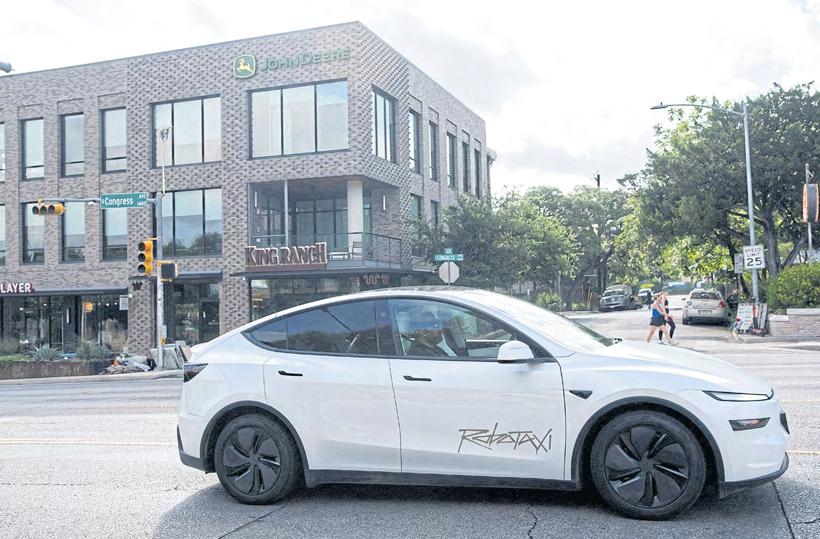 Top Tesla official, an Elon Musk confidant, leaves company