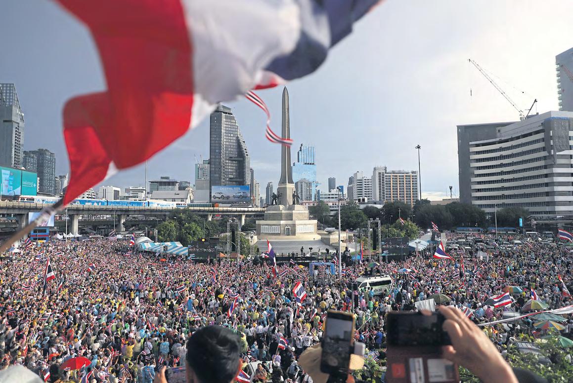 Thai political battles take toll on investment