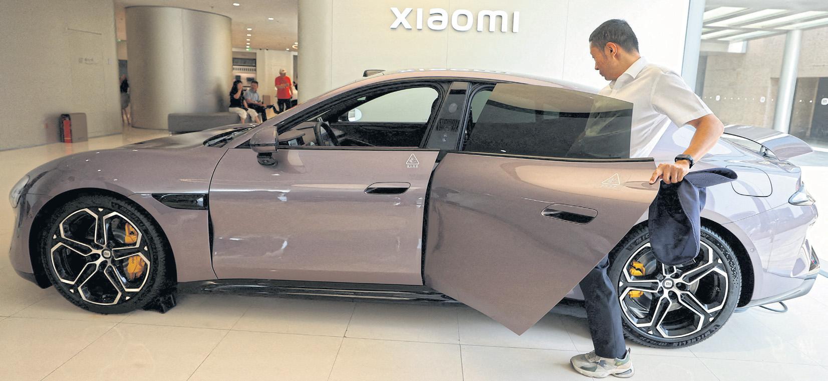 China urges caution on driverless tech