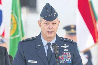 New Nato commander stresses unity at handover ceremony