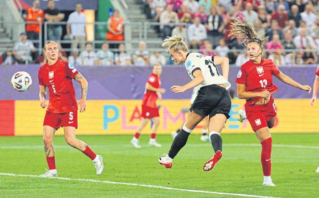 Below-par Germany tame Poland, win Women's Euro opener