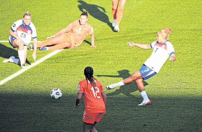 James stars as England kick-start Euros title defence