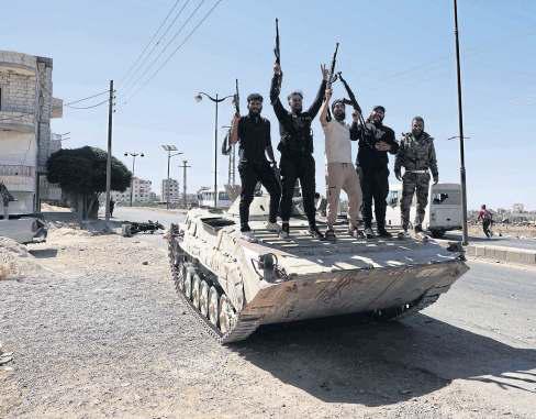 Syria forces enter Druze city after clashes