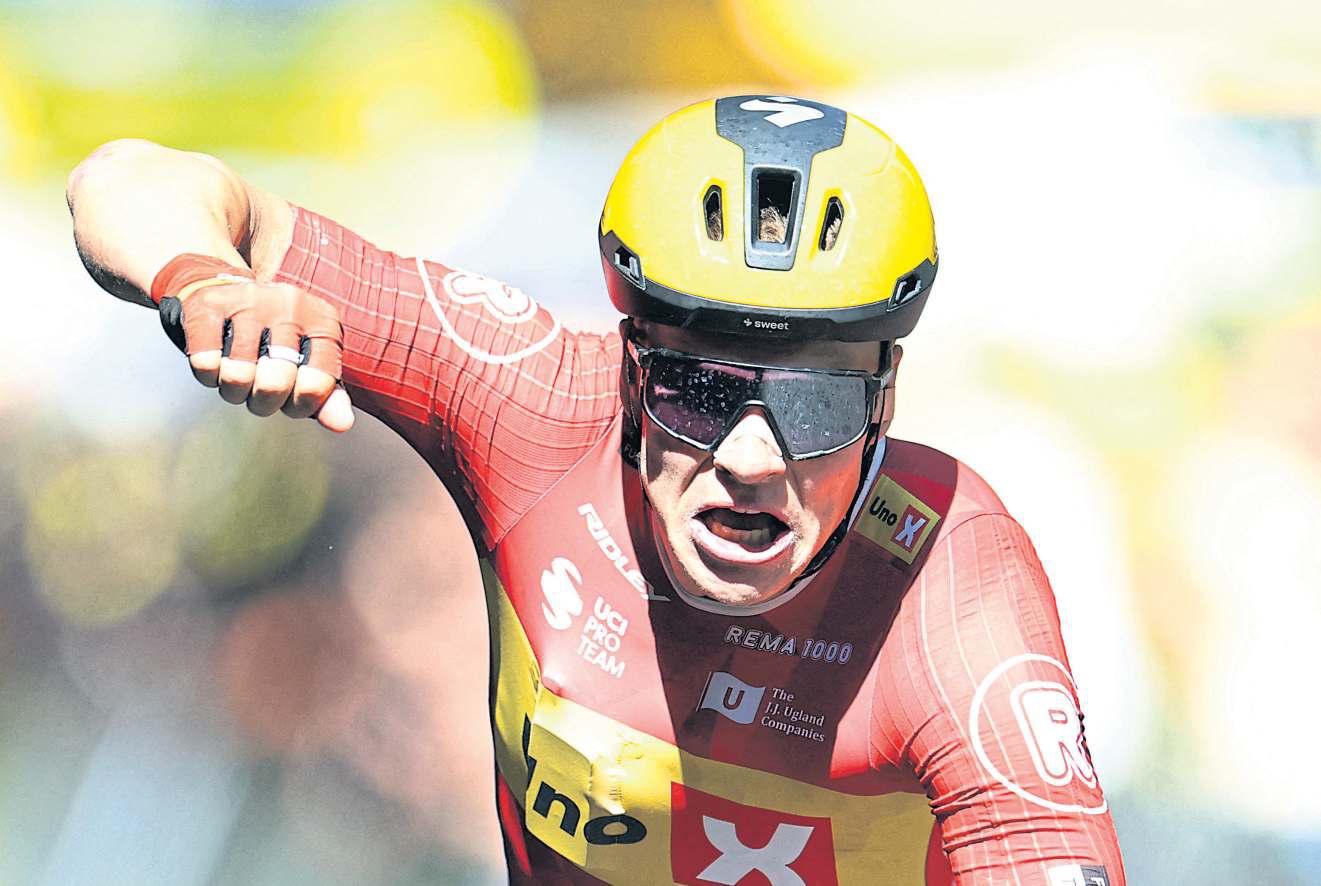 Pogacar hits the deck in Toulouse tumble