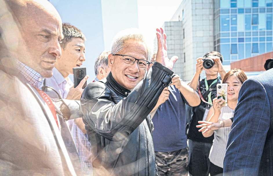 JENSEN HUANG, AI VISIONARY IN A LEATHER JACKET