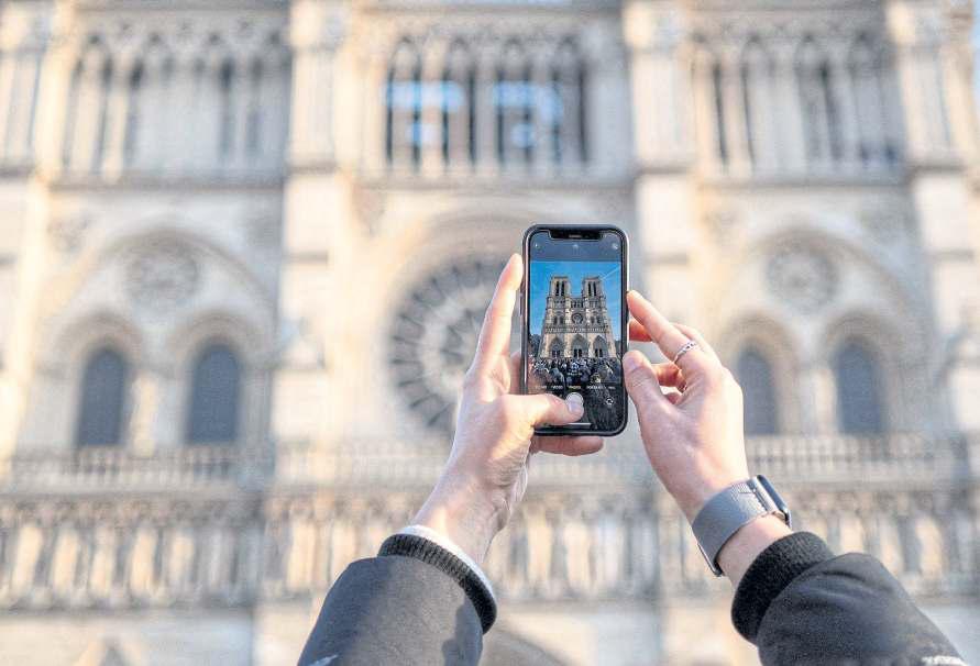Microsoft to help French government showcase Notre-Dame Cathedral in digital replica