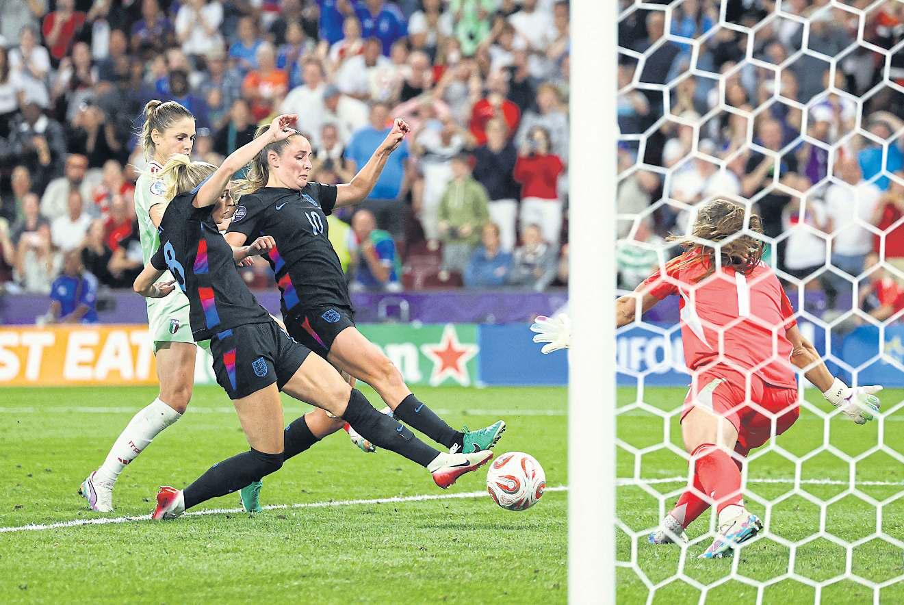 Lionhearts! Wily Kelly strikes at the death