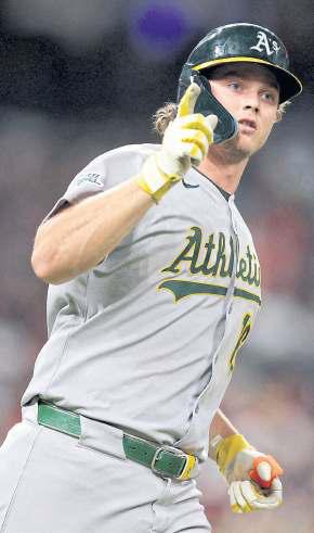 A's Kurtz first rookie to belt four homers in MLB
