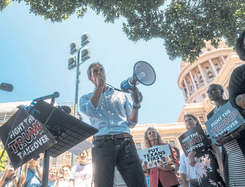 ELECTORAL MAP HEARING IN TEXAS TURNS FIERY