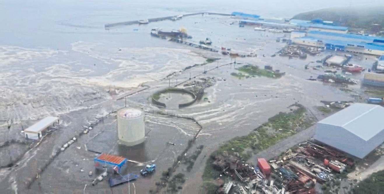 Massive earthquake strikes Russia's Far East