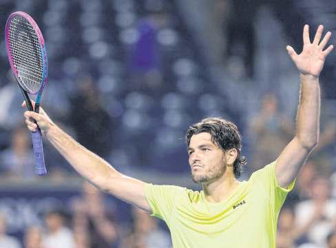 Fritz fights to reach quarters