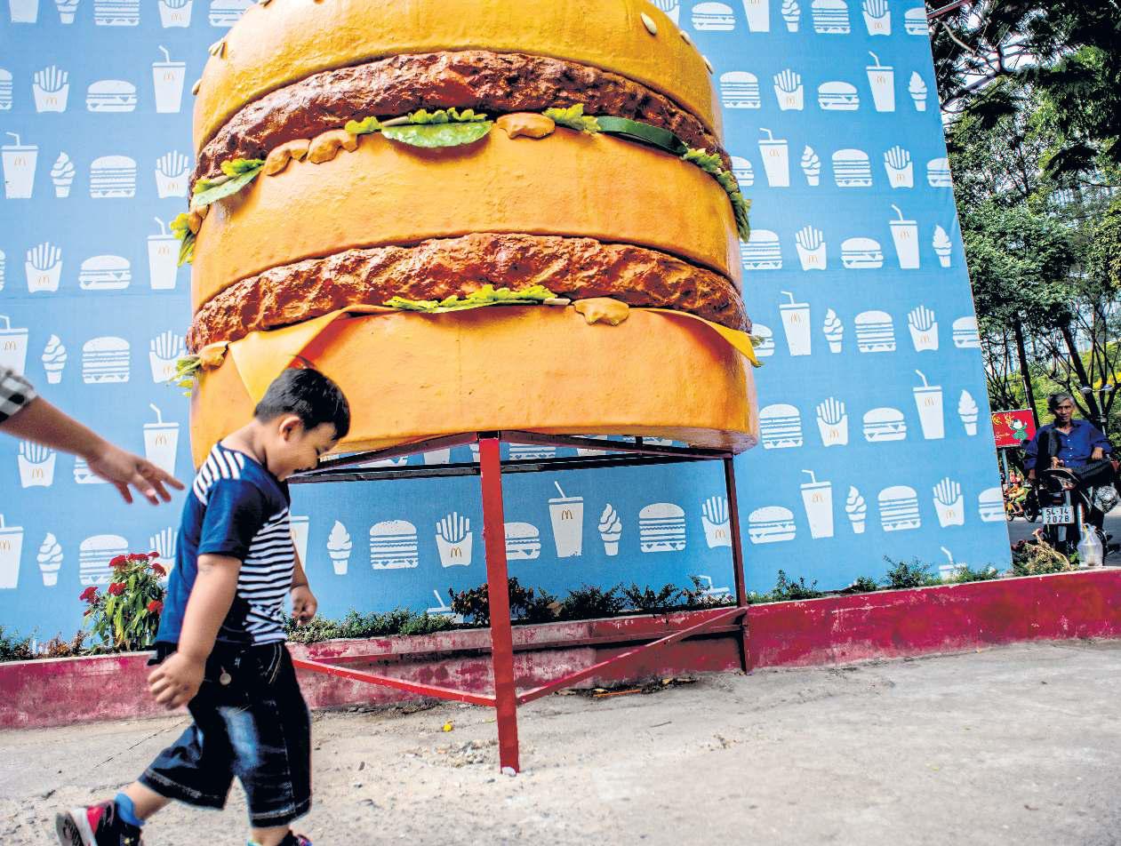 McDonald's sales return to growth