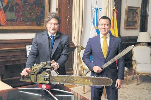 Argentina probes Milei official over bribery claims
