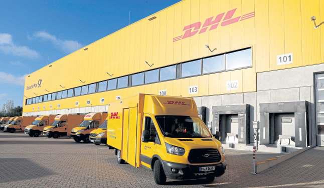Fearing customs chaos, DHL decides to halt US shipments