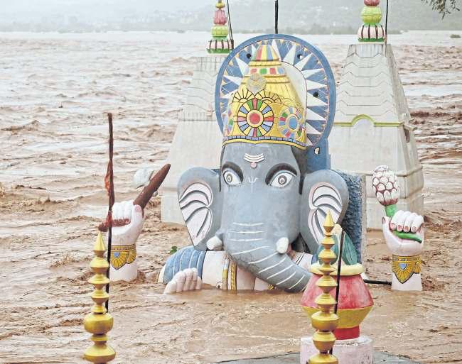 Over 30 killed as heavy rain hits north