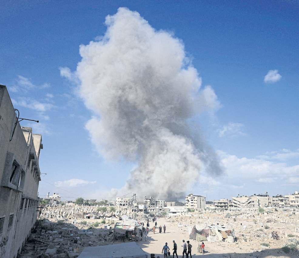 Israel ups pressure with Gaza City ops