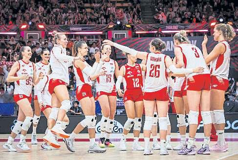 Italy, Poland to lock horns in quarters