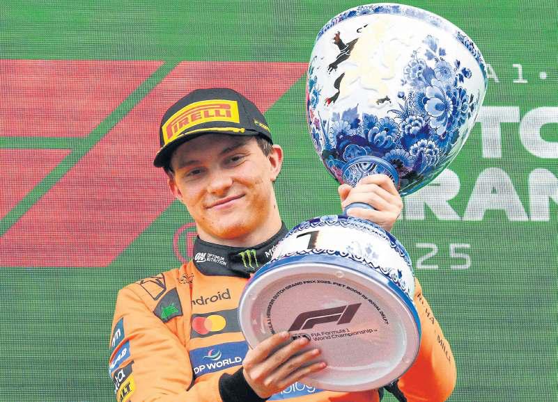 Piastri widens the gap at top