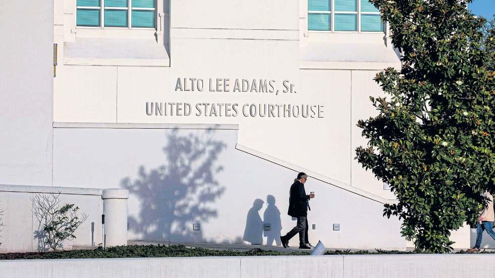 Odd start for Trump kill-bid trial