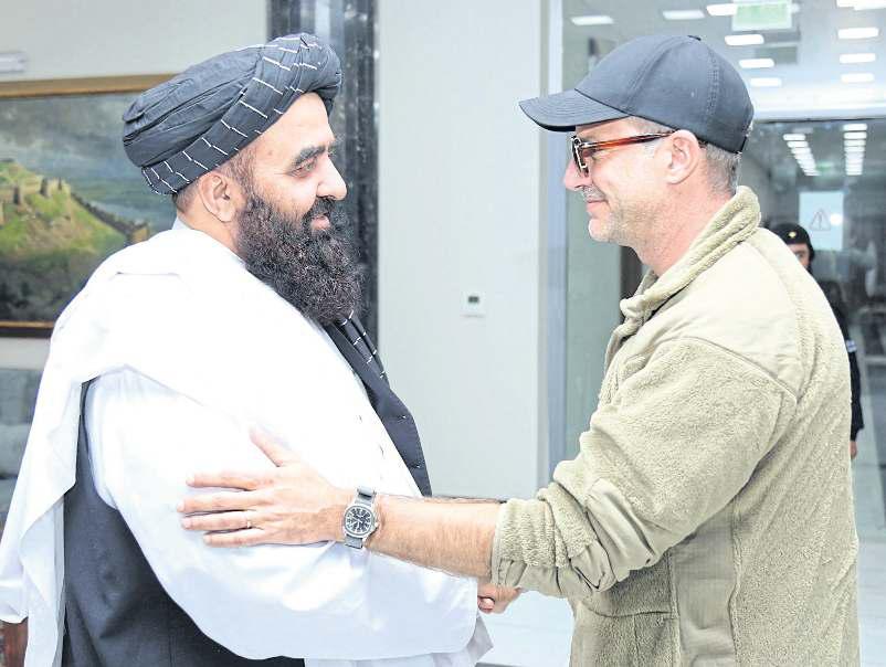 US envoy visits to discuss prisoner swap