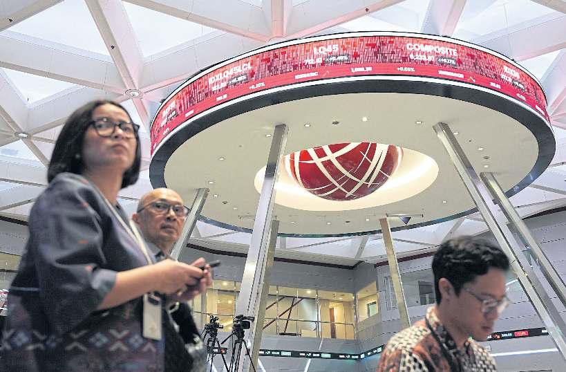 Political turmoil hits SE Asia's top markets