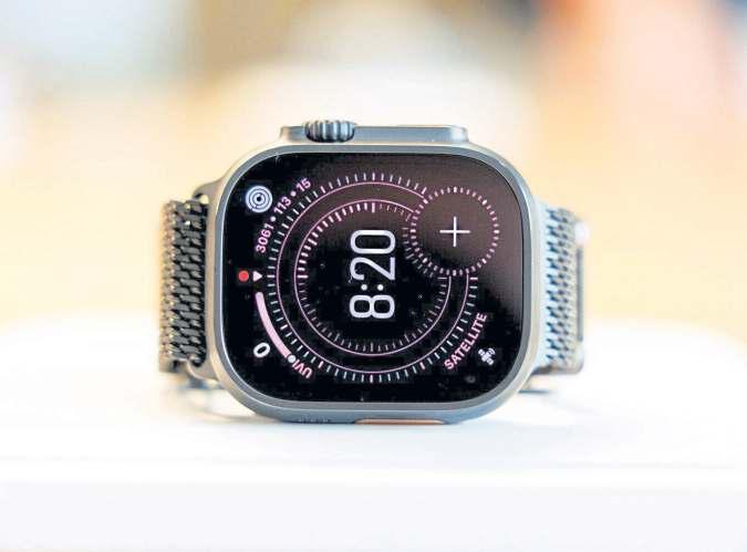 APPLE USED AI TO UNCOVER NEW BLOOD PRESSURE NOTIFICATION FEATURE IN WATCH