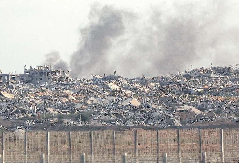 IDF strike kills 11 Palestinians: Gaza civil defence