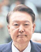 Court begins new trial of ex-president Yoon Suk-yeol