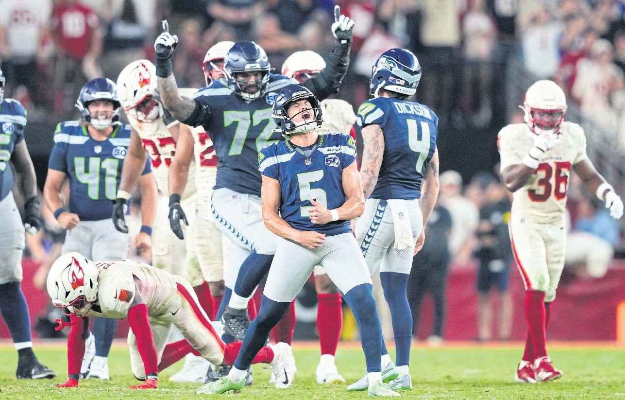 Myers saves Seahawks at the death