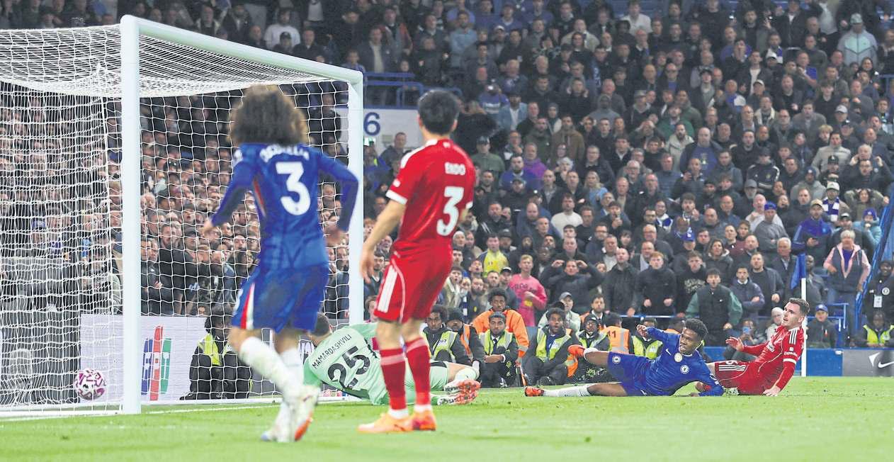Chelsea deal Reds a big blow