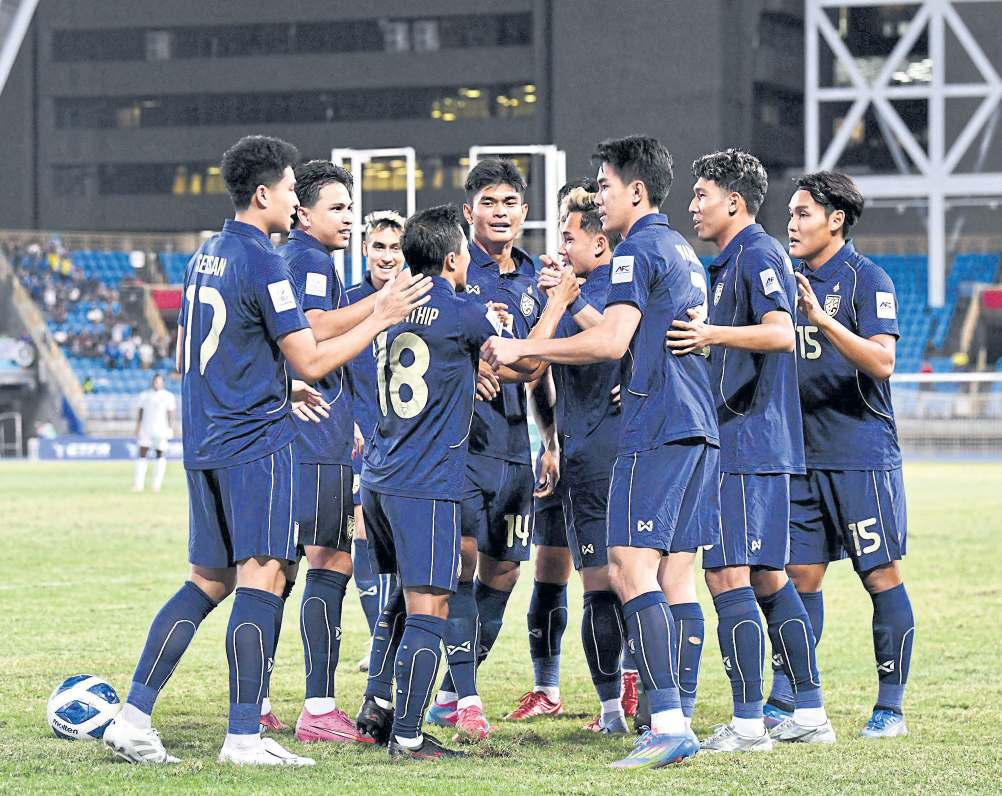 War Elephants roar but door stays shut