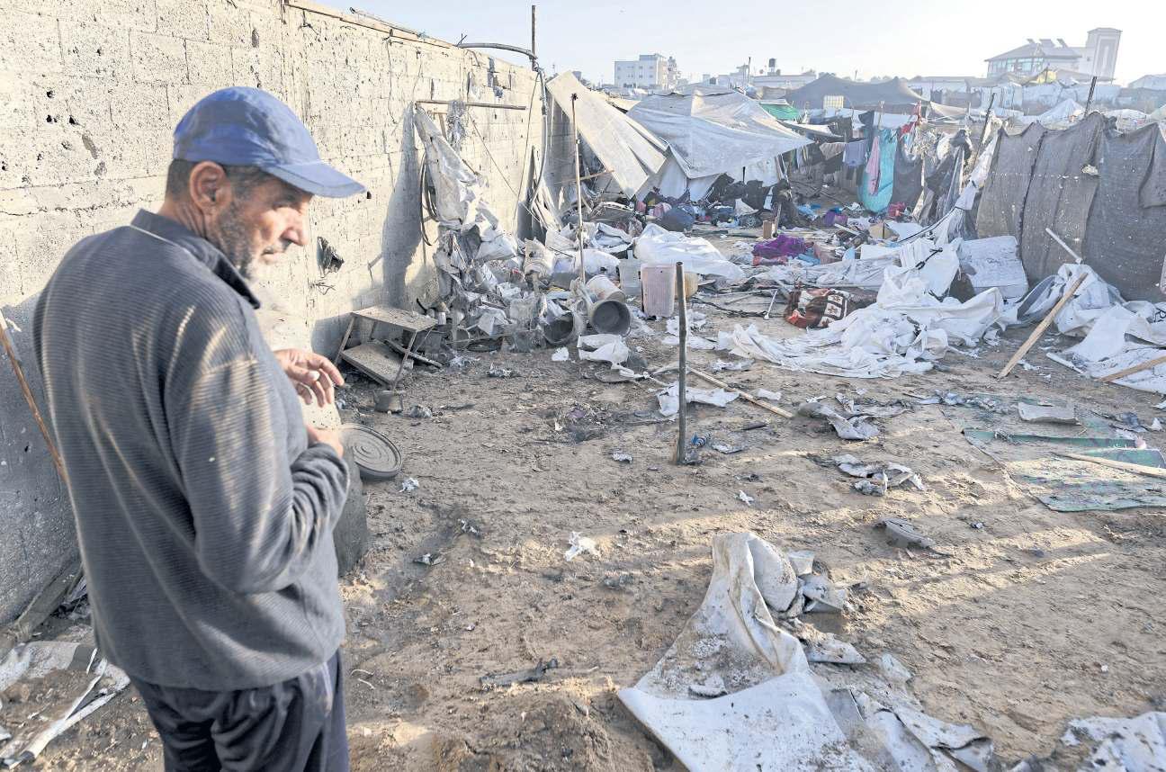 Hamas urged to respect Gaza deal