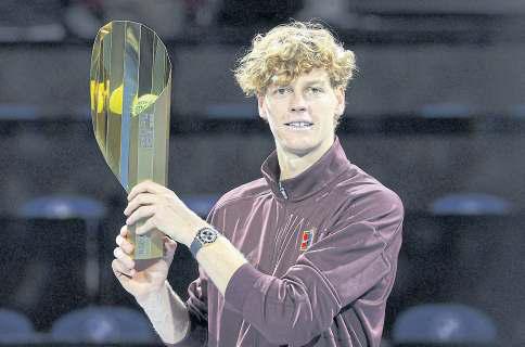 Sinner fights back to beat Zverev and claim 2nd Vienna title