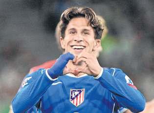 Atletico bounce back from Arsenal mauling, beat Betis