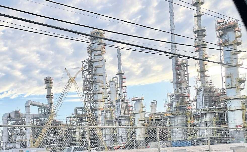 Big Oil's earnings likely to rise as analysts eye 2026 outlook