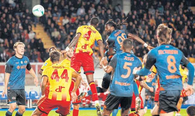 Napoli three points clear at Serie A summit after win