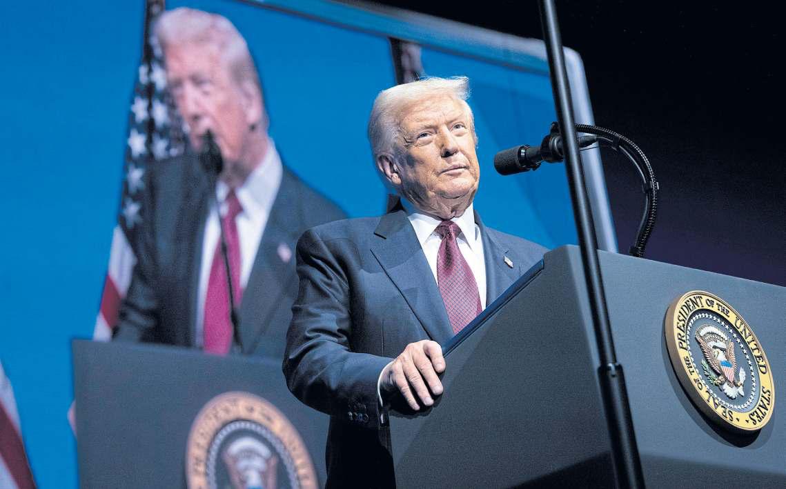 Trump blasts ‘kamikaze’ Democrats