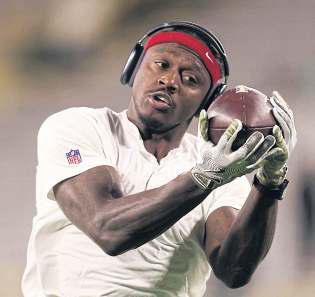 Champs Eagles aim to keep rolling despite Brown's public dissatisfaction