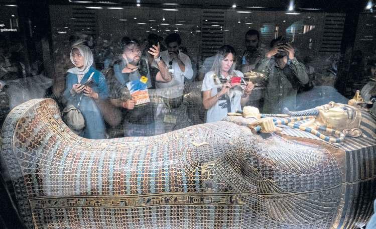 OF DREAMS, DUST AND DESTRUCTION