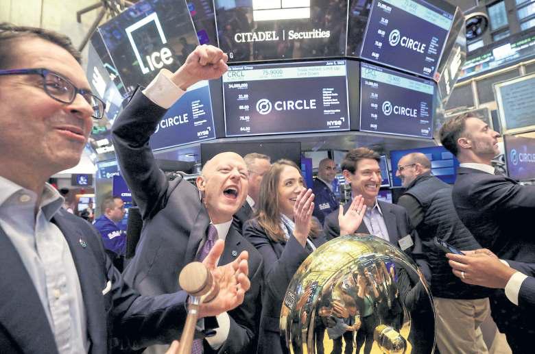 Stablecoins and reshaping of finance