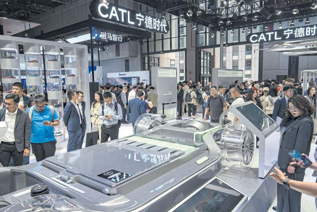 China's battery exports charge to new highs