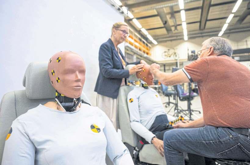 US unveils 'more durable, accurate' female crash-test dummy